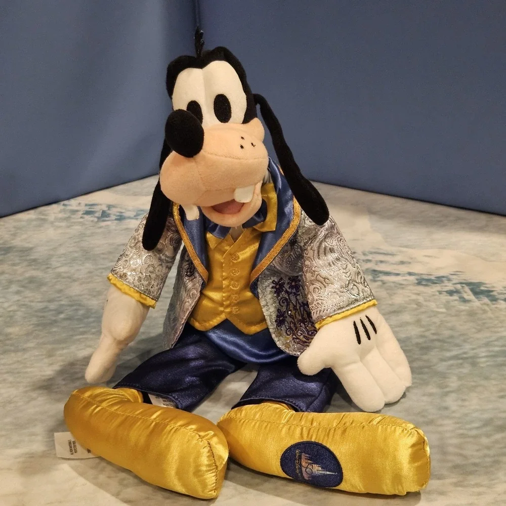 Disney Parks WDW 50th Anniversary Goofy Plush Bundle With Goofy 90th Birthday